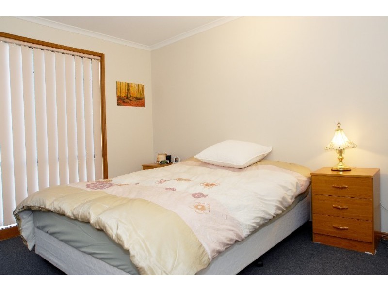 11 Elaine Place, Rowville VIC 3178