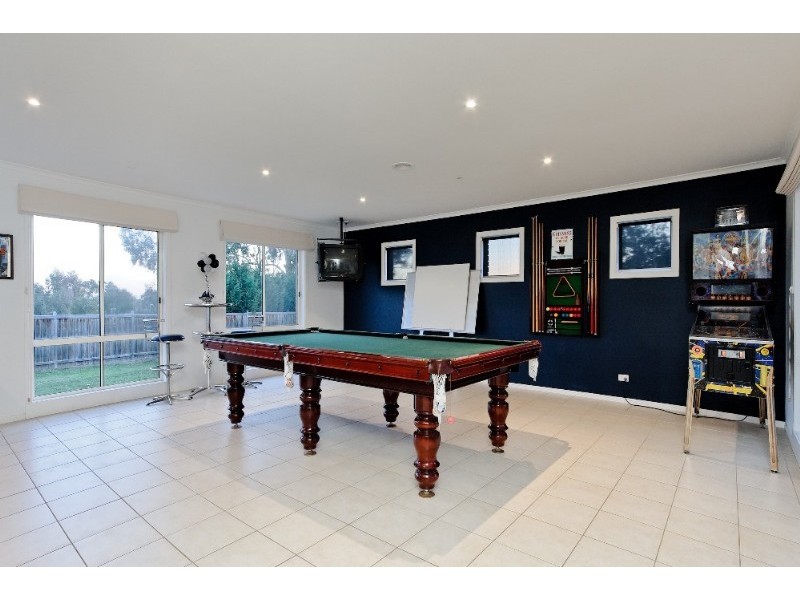 43 Grange Drive, Lysterfield VIC 3156