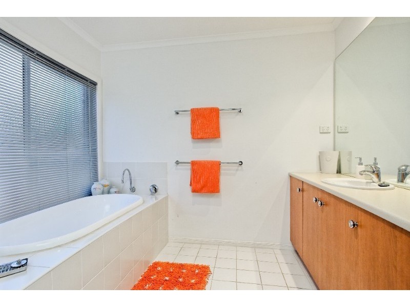 43 Grange Drive, Lysterfield VIC 3156