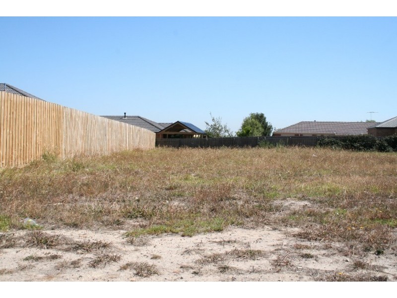 23 Gwendoline Drive, Berwick VIC 3806