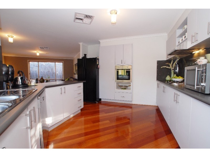 2 Conifer Court, Lysterfield VIC 3156