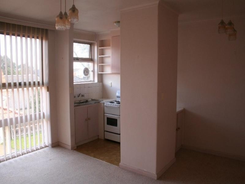 8/173 Murrumbeena Road, Carnegie VIC 3163