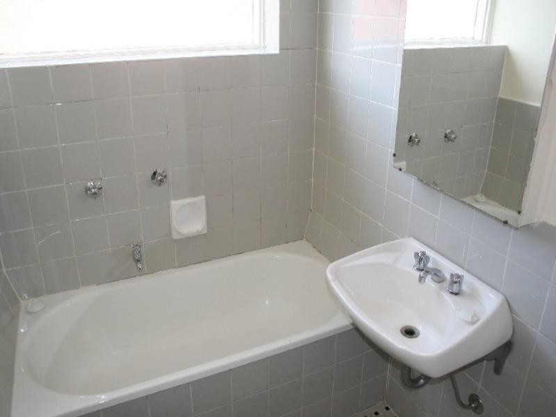 8/173 Murrumbeena Road, Carnegie VIC 3163