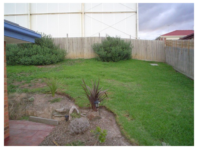 18 KATHRYN Close, Pakenham VIC 3810