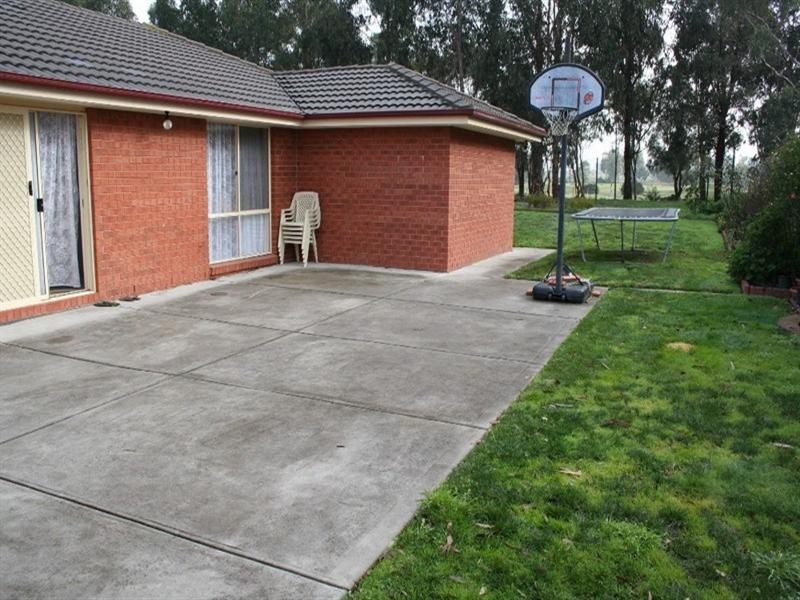 5 Augusta Court, Rowville VIC 3178