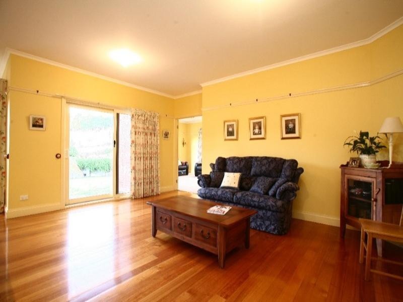 13 Forrest Hill Grove, Lysterfield South VIC 3156