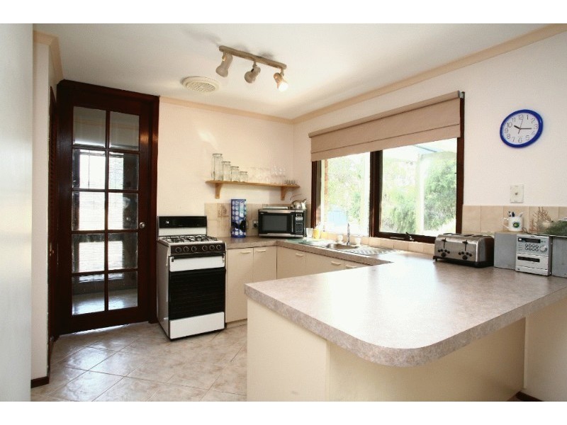 5 Rayner Close, Rowville VIC 3178