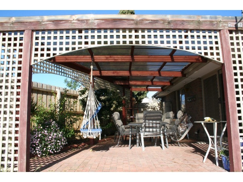 7 Lakesfield Drive, Rowville VIC 3178