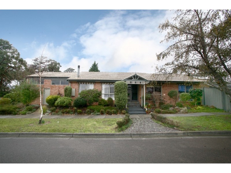 24 Crusoe Drive, Lysterfield VIC 3156