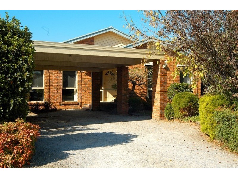 38 Bexsarm Crescent, Rowville VIC 3178