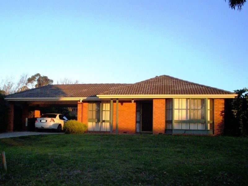 4 Eggleton Rise, Rowville VIC 3178