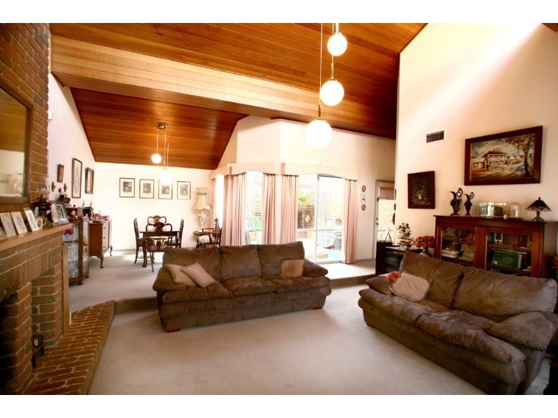 6 Nagle Court, Rowville VIC 3178