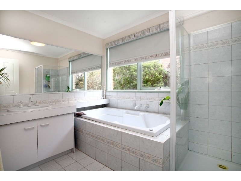 6 Nagle Court, Rowville VIC 3178