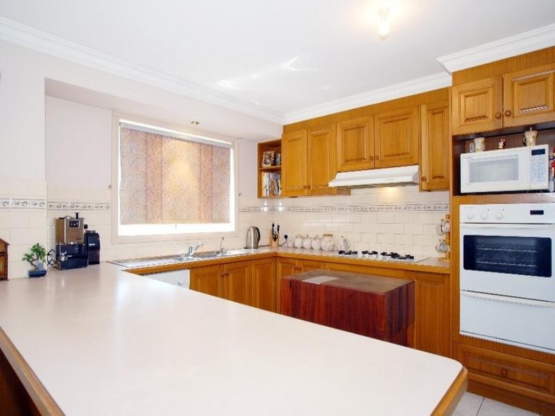 42 Turramurra Drive, Rowville VIC 3178