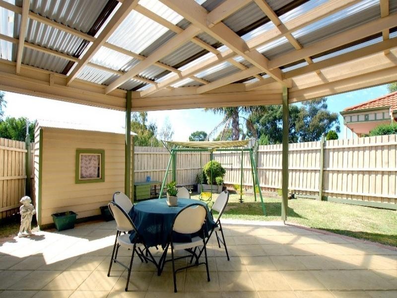 42 Turramurra Drive, Rowville VIC 3178