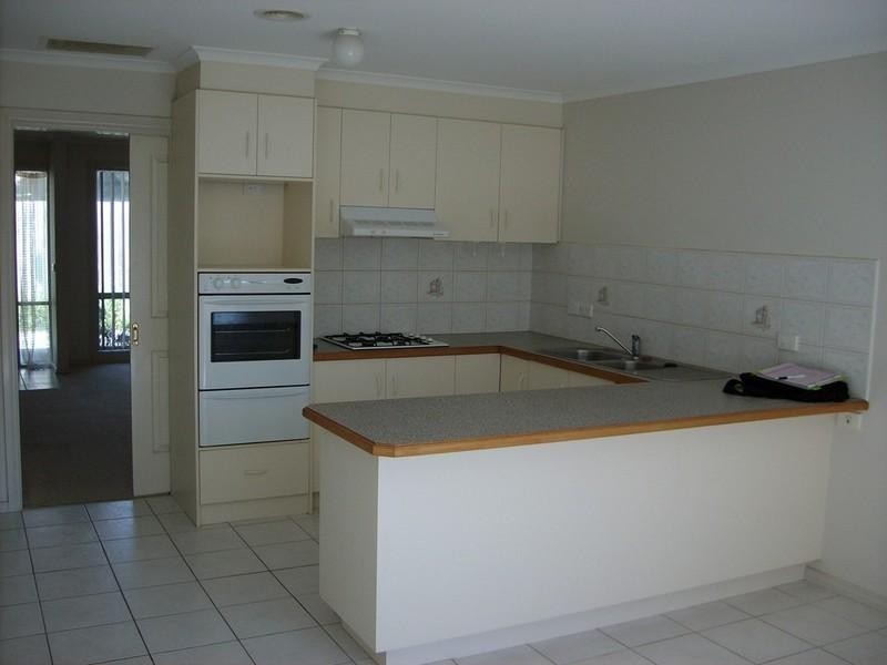 2/35 Dobson Street, Ferntree Gully VIC 3156