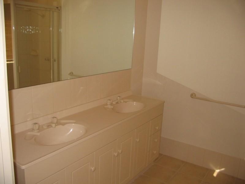 31 Kellbourne Drive, Rowville VIC 3178