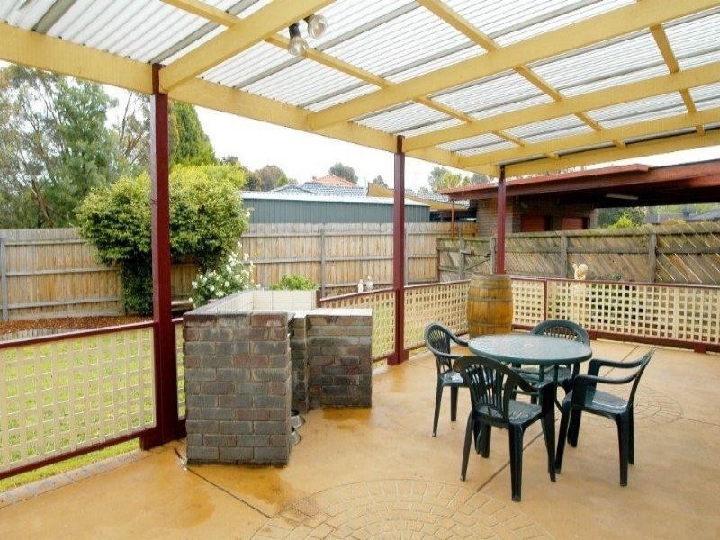 8 Cann Place, Rowville VIC 3178