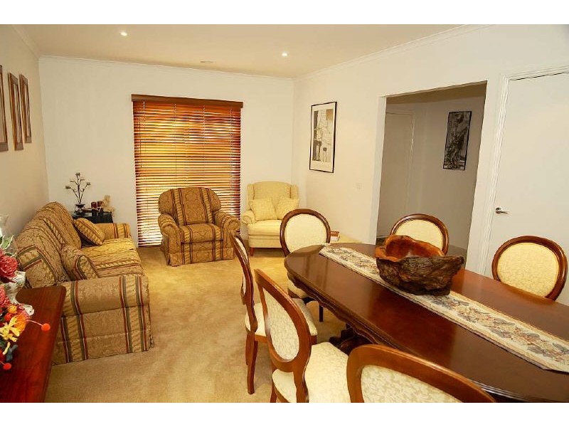 64 Sovereign Manors, Rowville VIC 3178