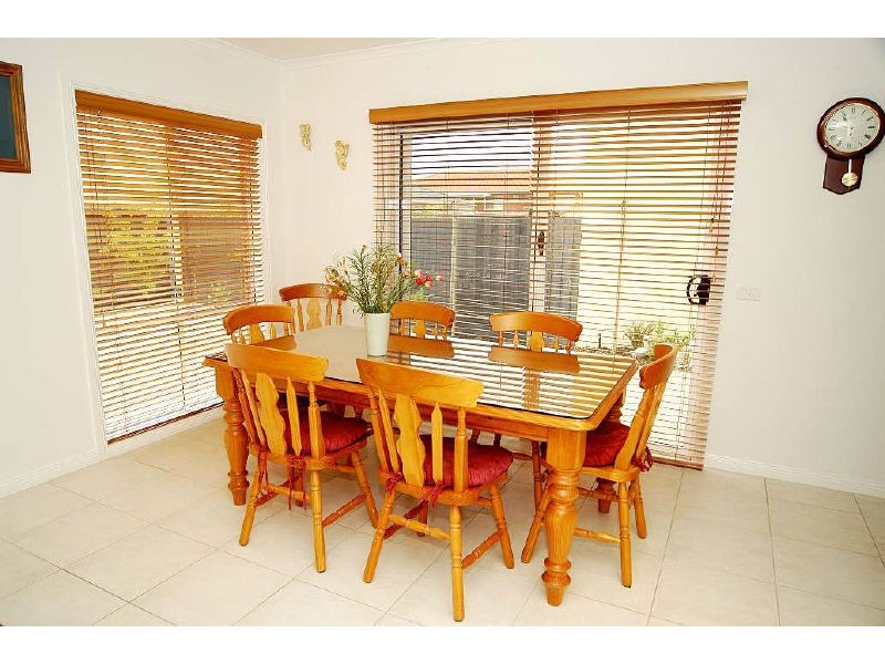 64 Sovereign Manors, Rowville VIC 3178