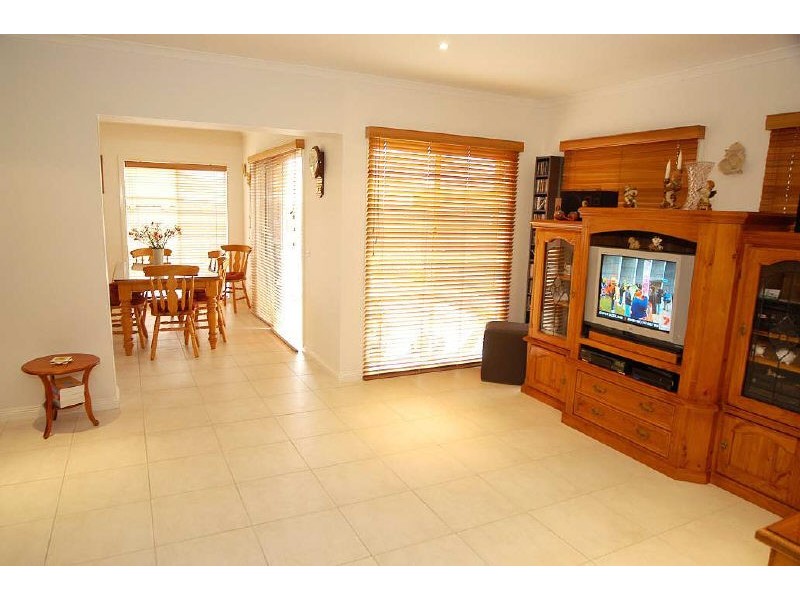 64 Sovereign Manors, Rowville VIC 3178