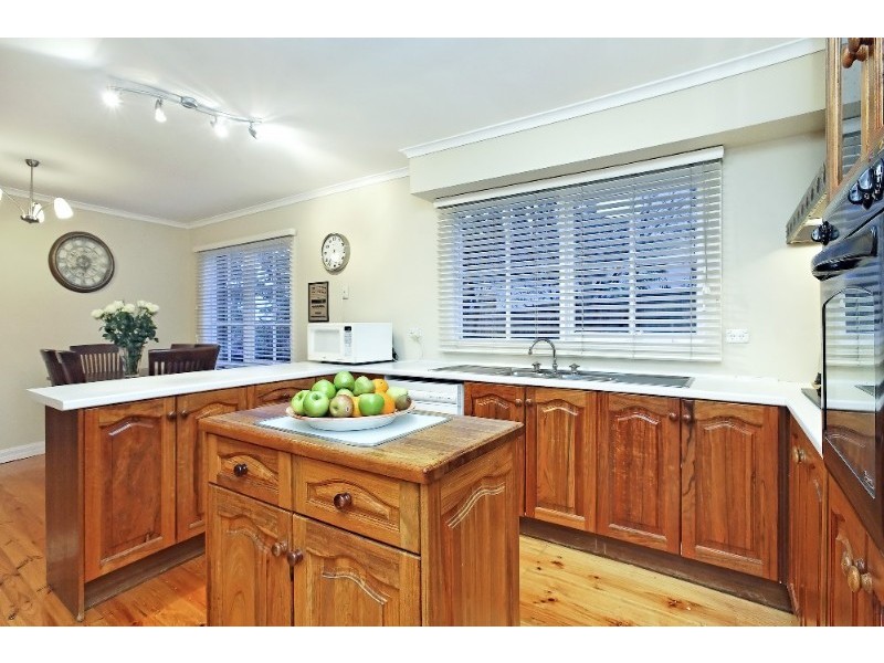 5 Timbertop Drive, Rowville VIC 3178