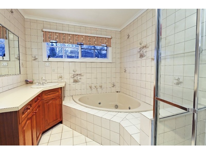 5 Timbertop Drive, Rowville VIC 3178