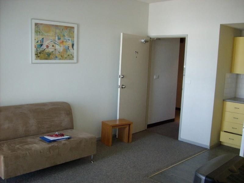 711/570 Swanson Street, Carlton VIC 3053