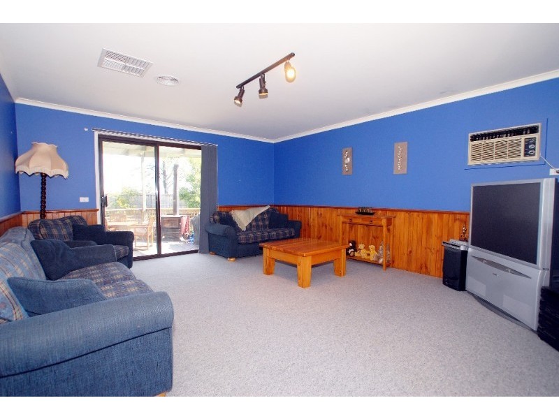 41 Bellfield Drive, Lysterfield VIC 3156