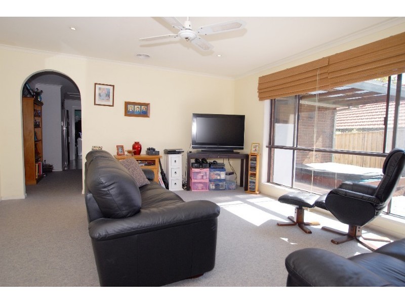 41 Bellfield Drive, Lysterfield VIC 3156