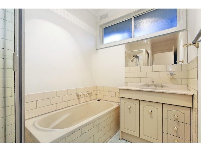 1/26 Laura Road, Knoxfield VIC 3180