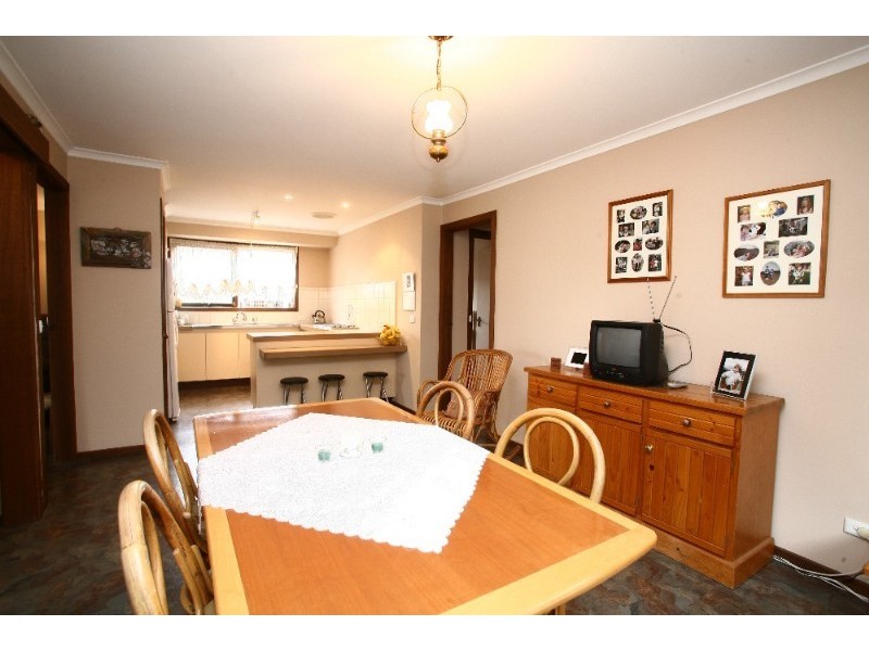 44 Eildon Parade, Rowville VIC 3178