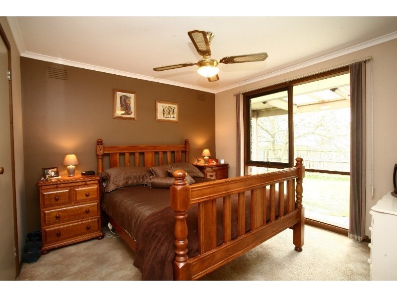 44 Eildon Parade, Rowville VIC 3178