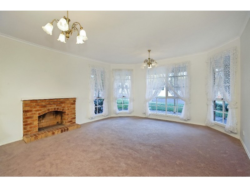 23 Tirhatuan Drive, Rowville VIC 3178