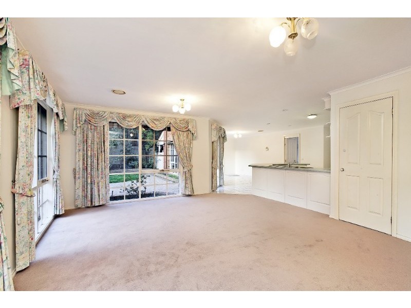 23 Tirhatuan Drive, Rowville VIC 3178