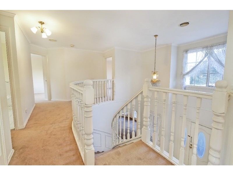 23 Tirhatuan Drive, Rowville VIC 3178