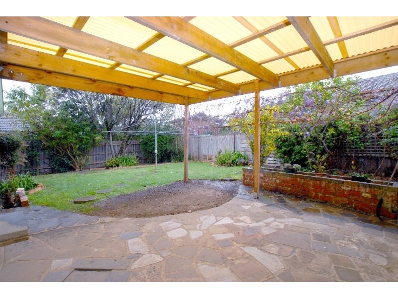 8 Bridgewater Way, Rowville VIC 3178