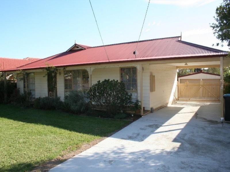 25 Latona Avenue, Knoxfield VIC 3180