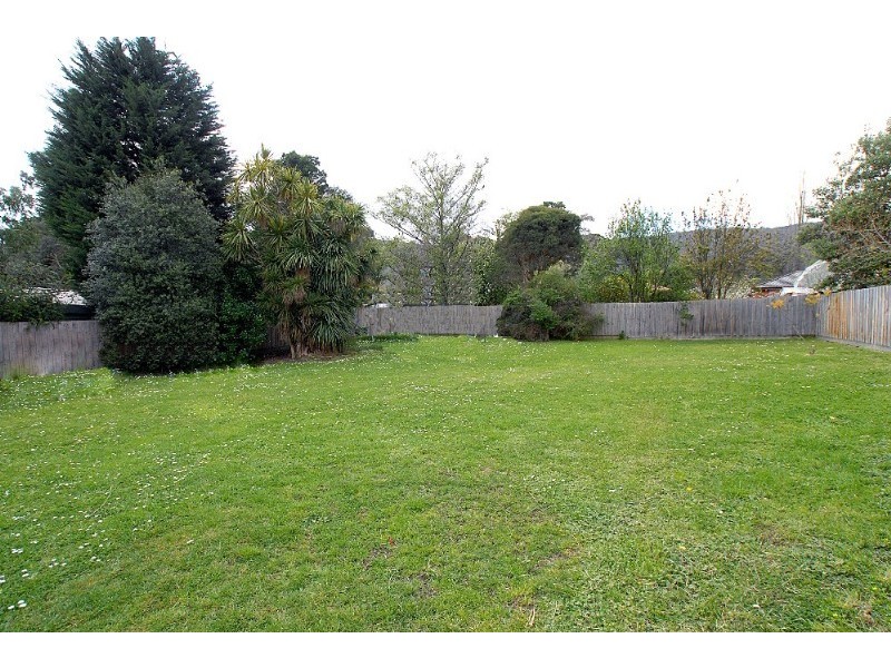 106 Forest Road, Ferntree Gully VIC 3156