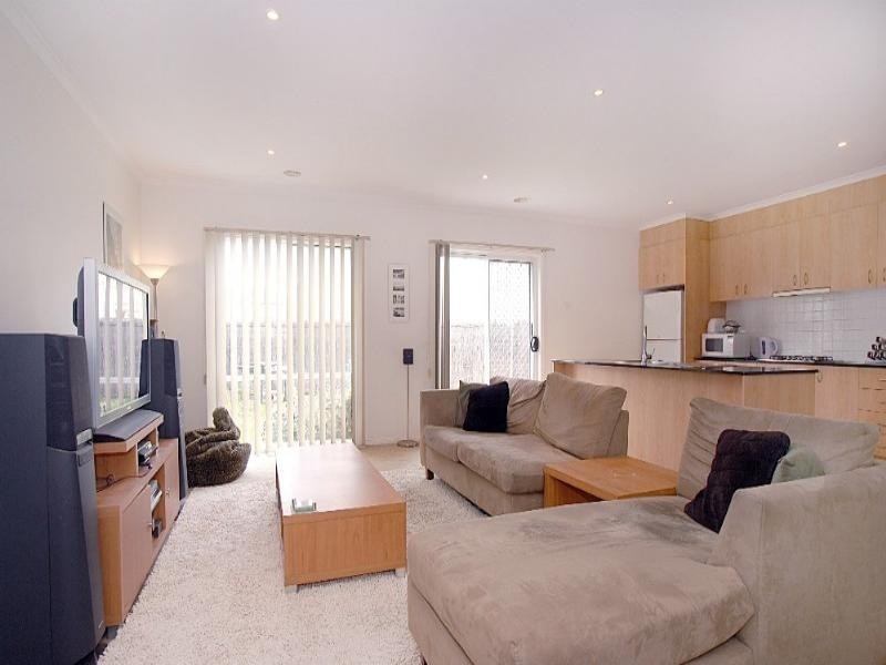103 Sovereign Manors Crescent, Rowville VIC 3178