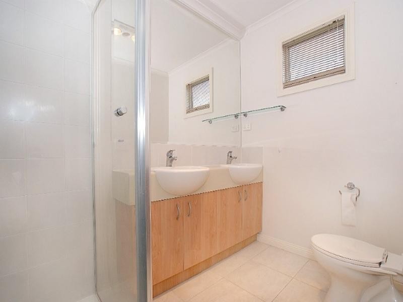 103 Sovereign Manors Crescent, Rowville VIC 3178