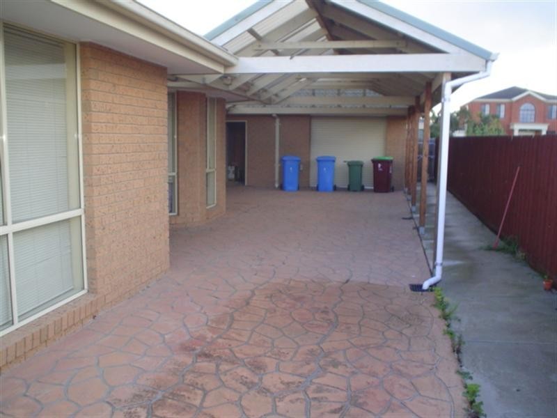 28 Pendle Close, Narre Warren South VIC 3805