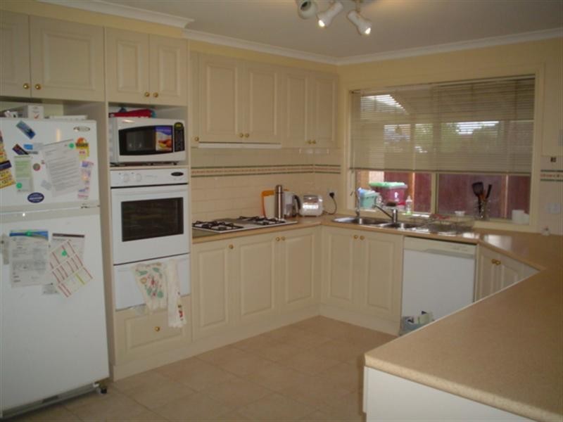 28 Pendle Close, Narre Warren South VIC 3805