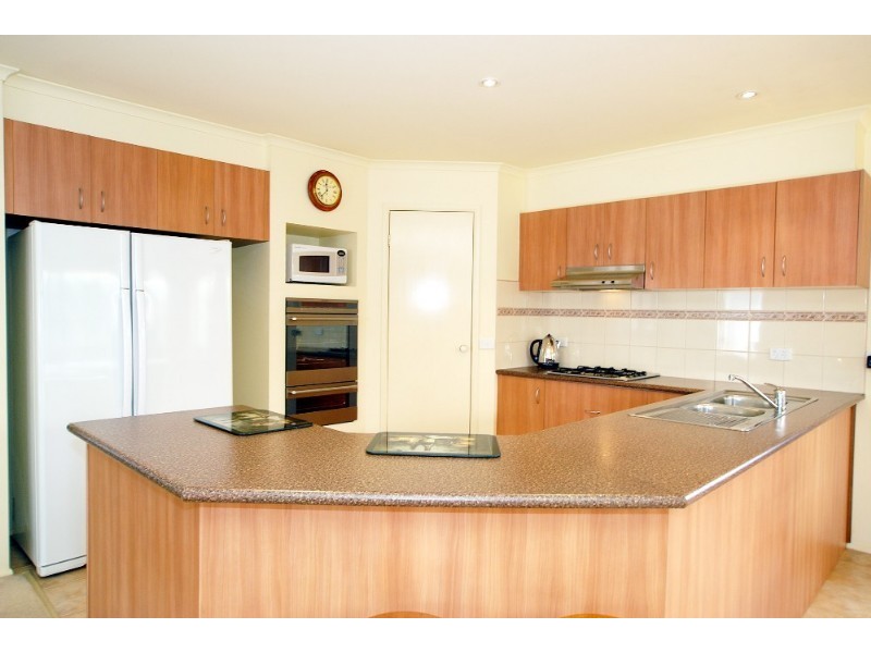 34 Kellbourne Drive, Rowville VIC 3178