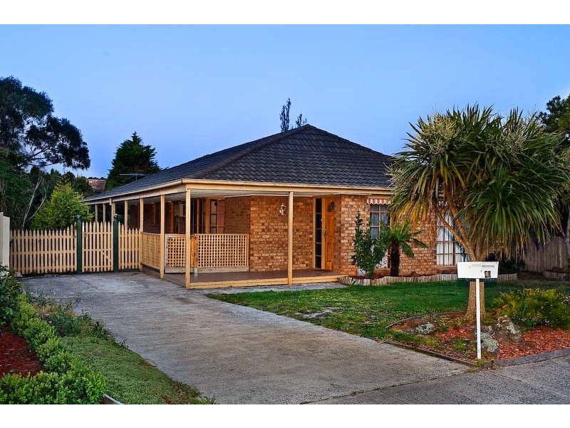 40 Denton Drive, Endeavour Hills VIC 3802