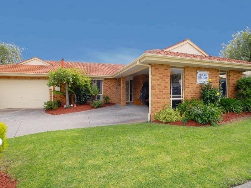 18 Longwood Close, Rowville VIC 3178