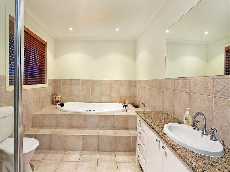 10 Stephenson Court, Rowville VIC 3178