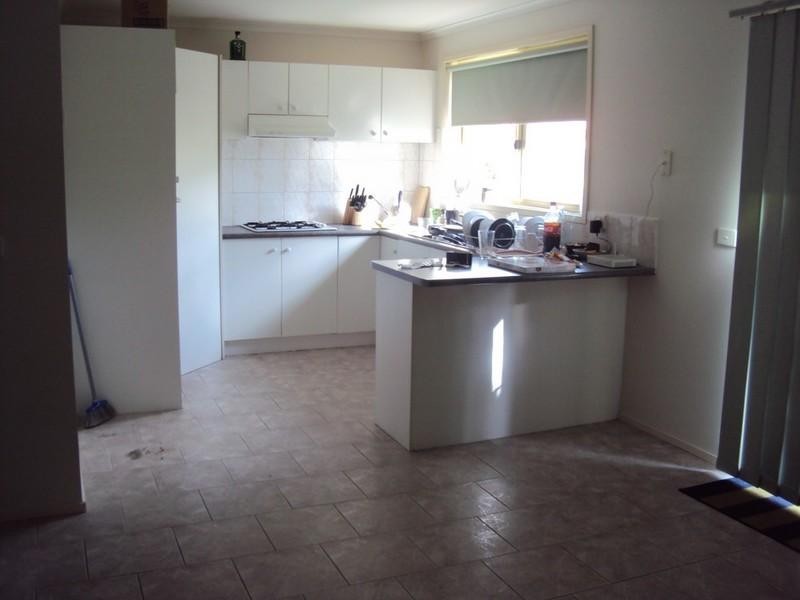 2/20 Anthony Drive, Rowville VIC 3178