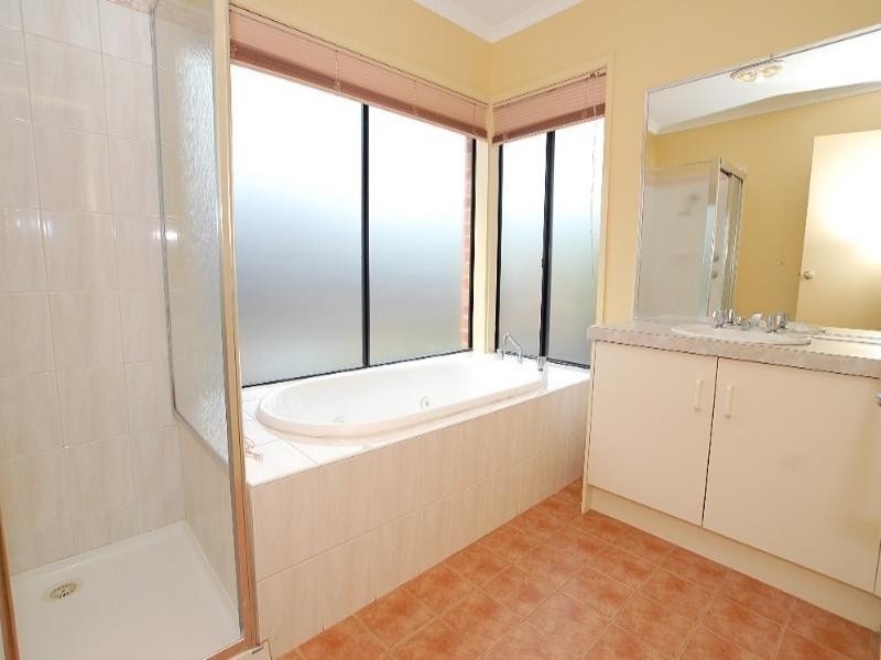 18 Pranjic Place, Rowville VIC 3178