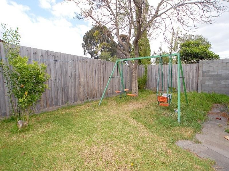 9 Barron Court, Dandenong North VIC 3175